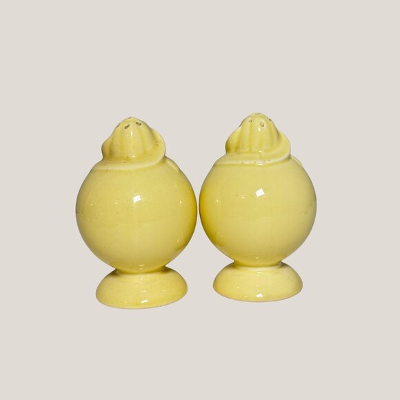 3 Vintage Lu-Ray Pastels -  Round Serving Platter, Salt & Pepper, Gravy Boat - Picture 12 of 16